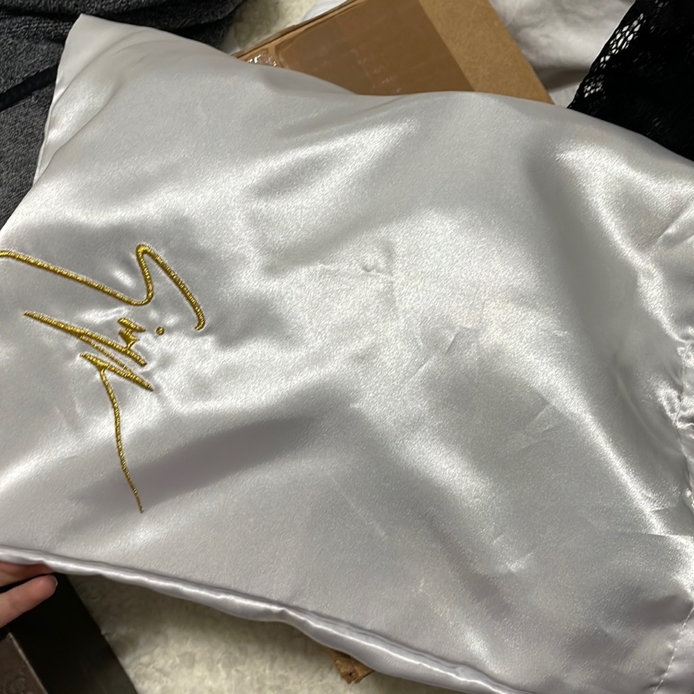 Women authentic giuseppe zanotti size 37 new